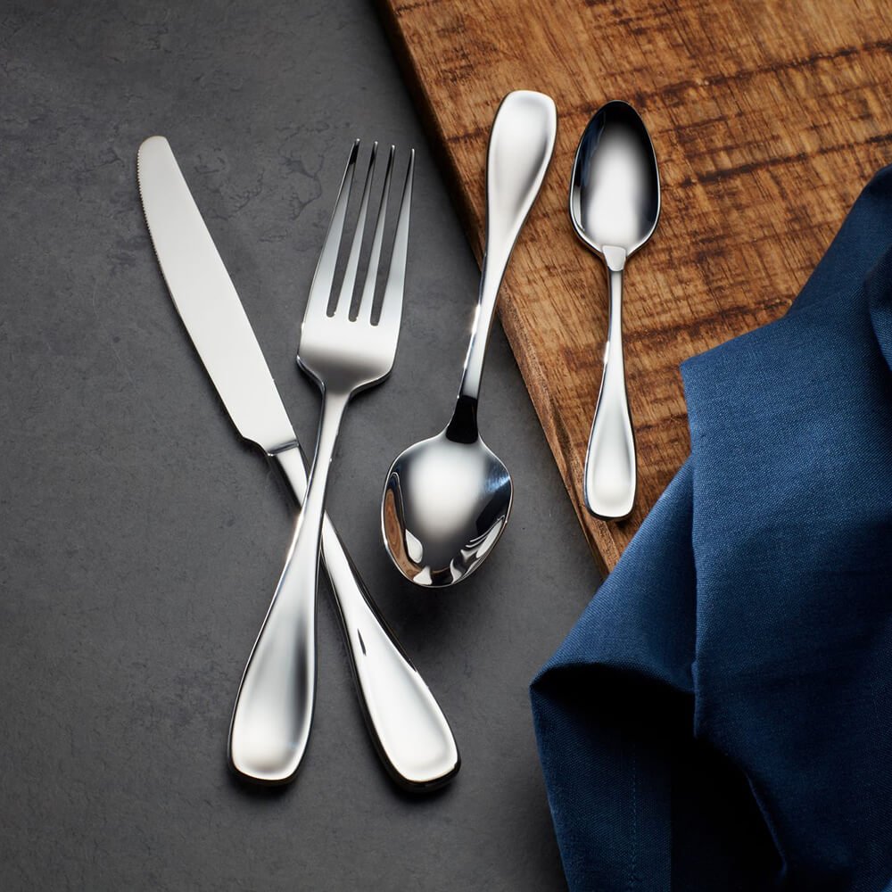 Oneida Voss 16pc Cutlery Set